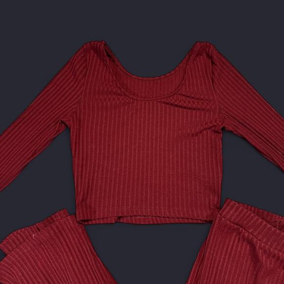 Two piece comfy burgundy set - Picture 2 of 4